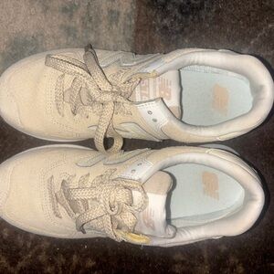 Cream-colored new balance